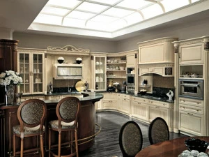 Martini Interiors Встроенная кухня из лакированной вишни с островом Convivio