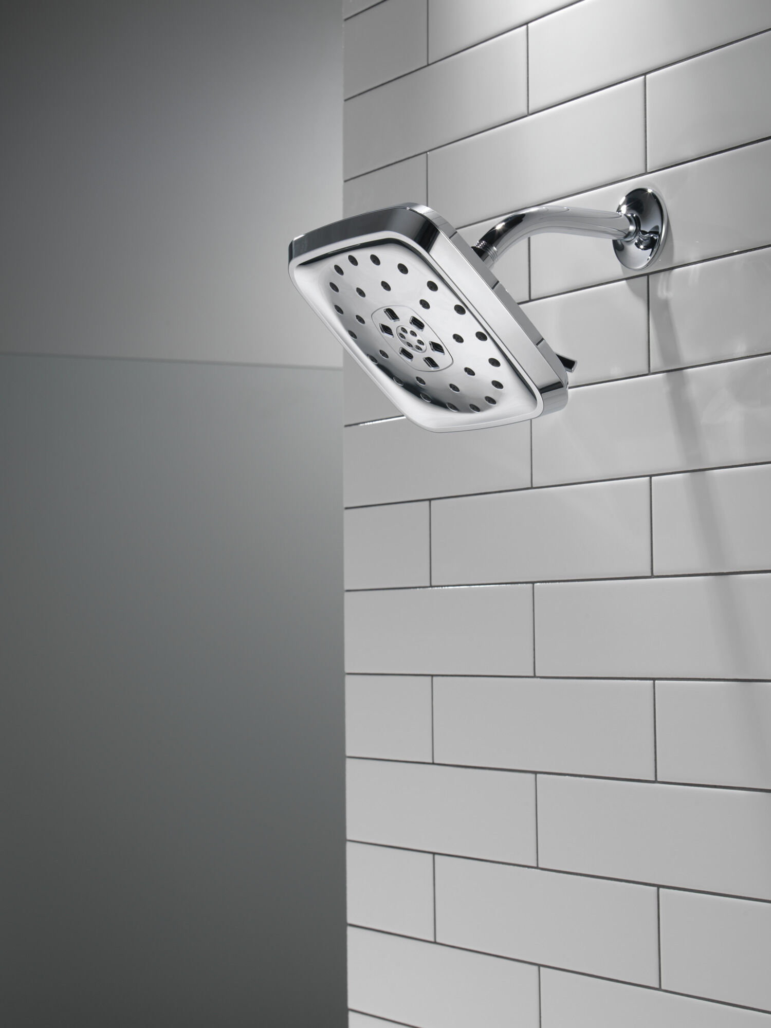 52460-PN H2Okinetic® 4-х позиционная душевая лейка с UltraSoak ™ Delta Faucet Universal Showering Полированный никель  - Вид №6