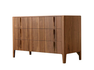 Деревянный комод