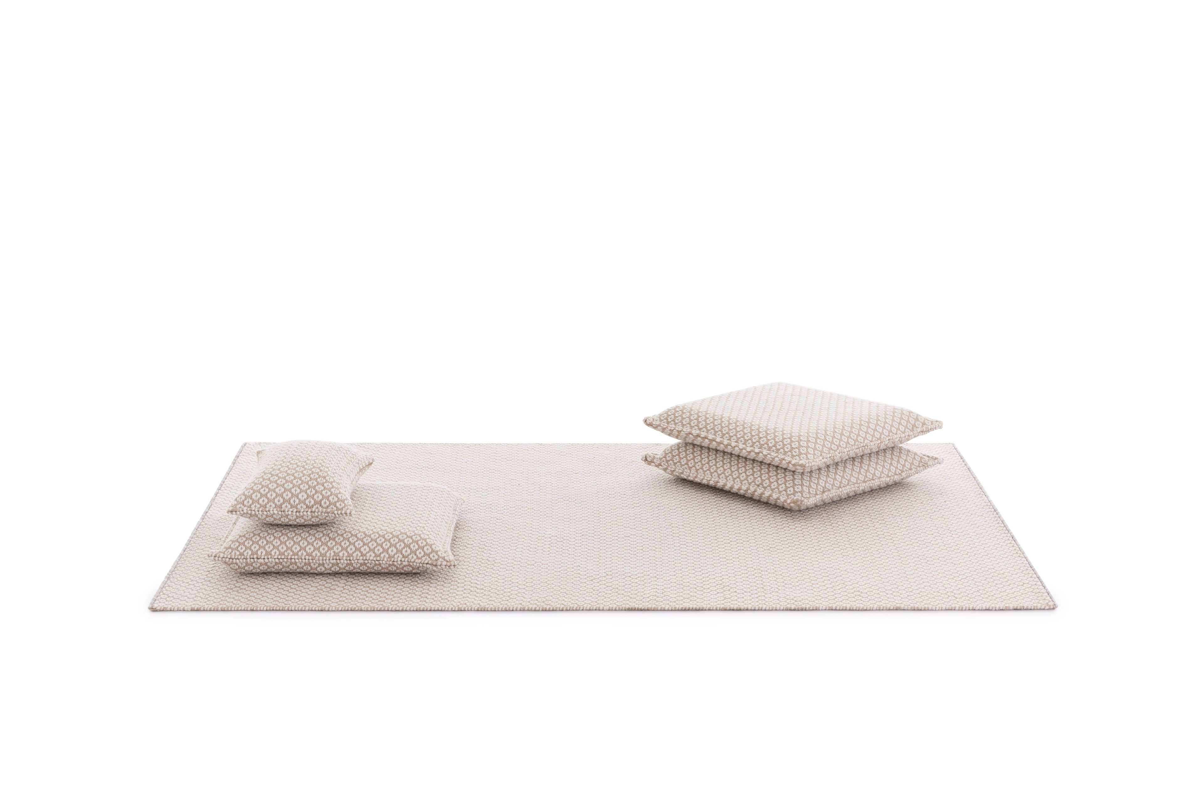 Наружная переработанная ПЭТ-подушка GAN Nomad ARCH-00131219 - Вид №3