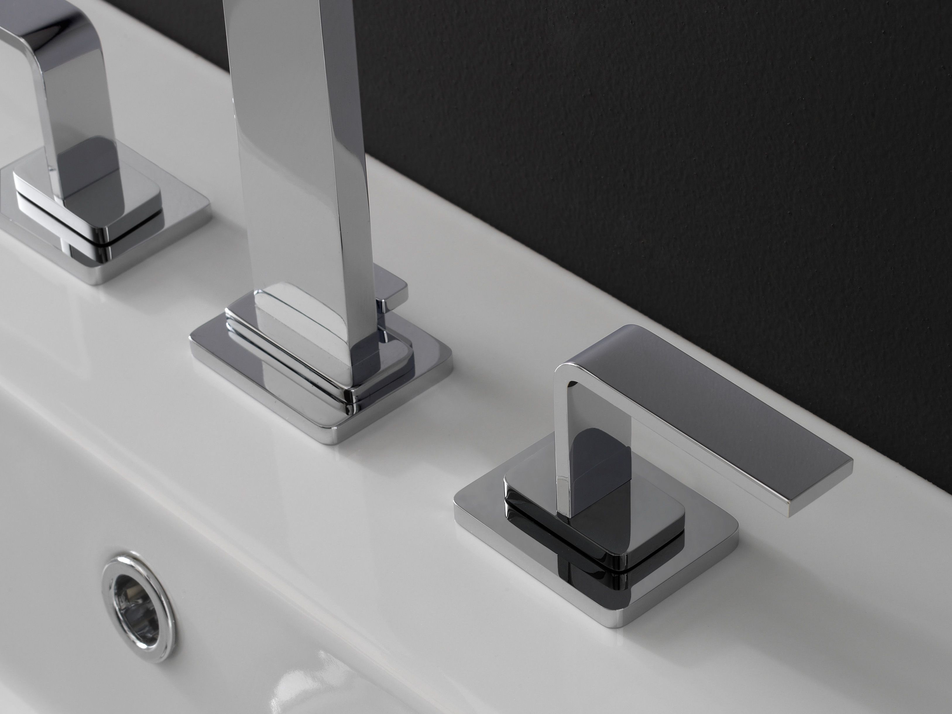 Смеситель для раковины с 3 отверстиями Graff Immersion ARCH-00076203 - Вид №2