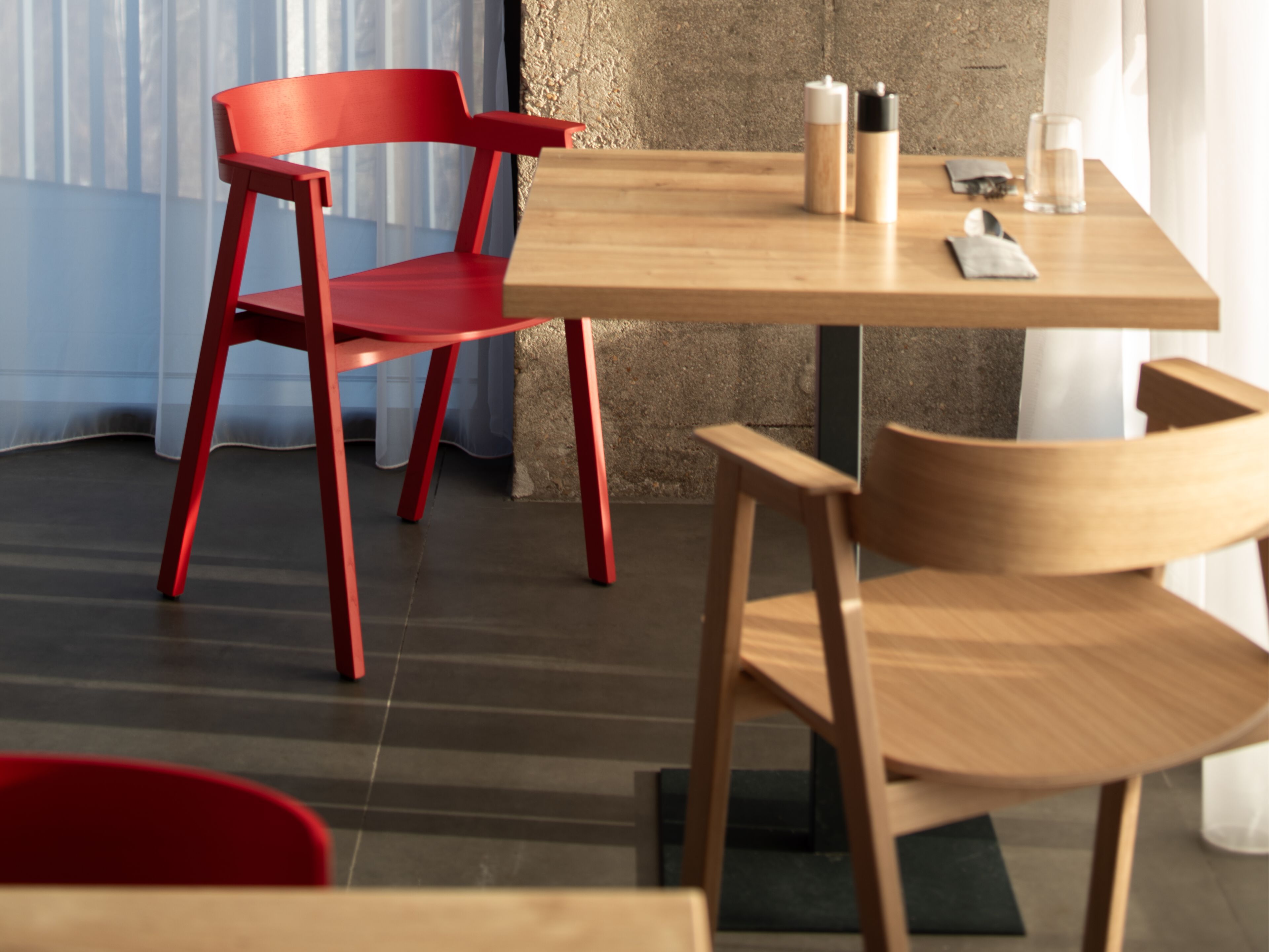 Дубовый стул с подлокотниками Gazzda FLIP ARCH-00129100 - Вид №6