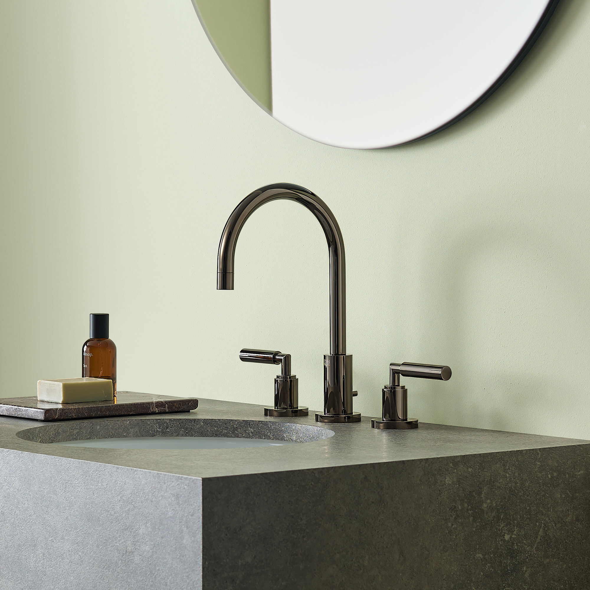 ТАРА Смеситель для раковины на три отверстия со сливным клапаном - Матовая темная платина 20713882-99 DornBracht Tara - Вид №1