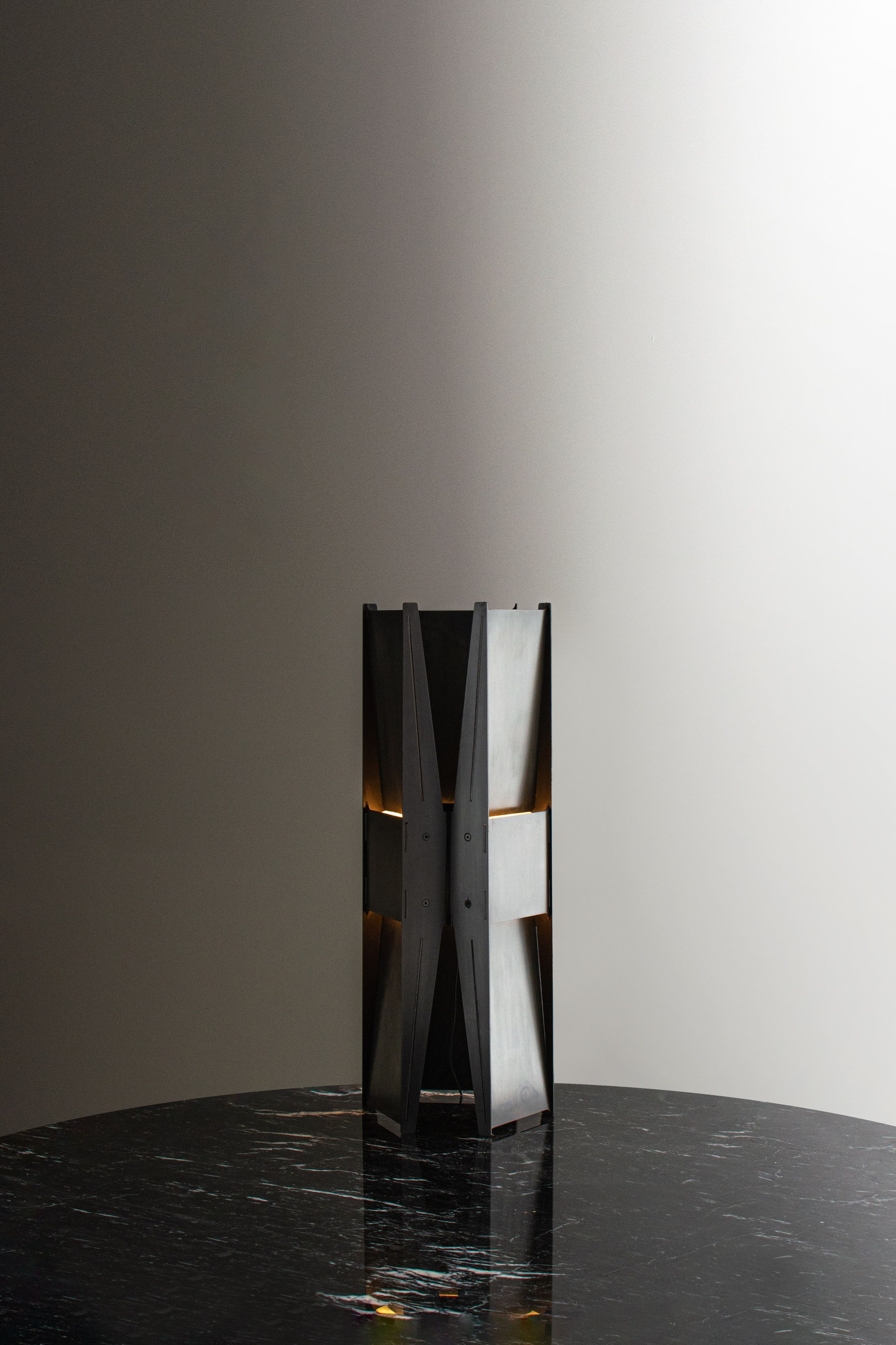 Стальная настольная лампа A-N-D вектор ARCH-00101161 - Вид №3