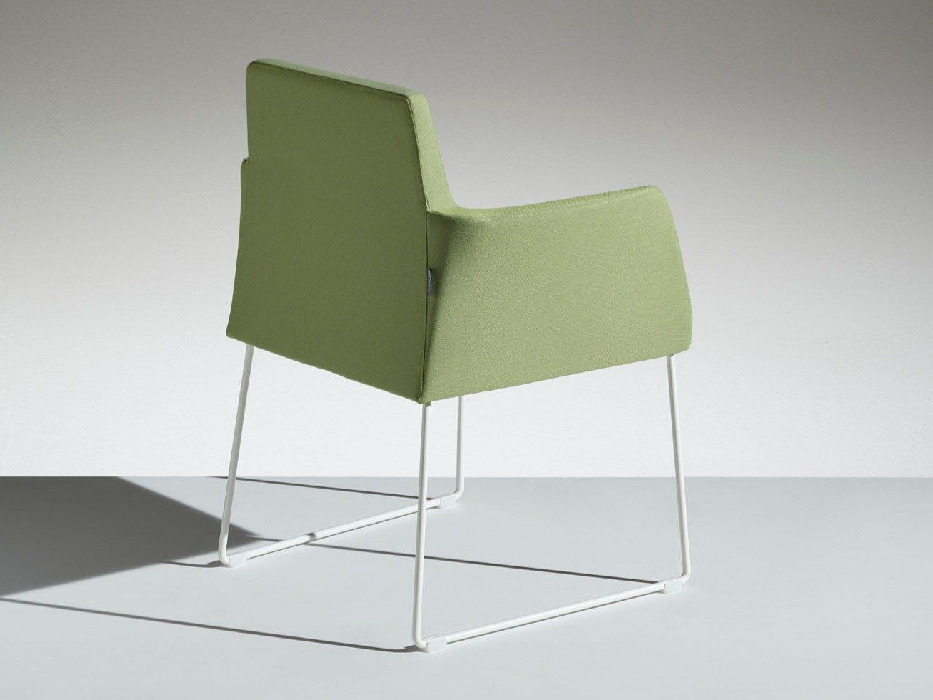 Ткань сани стул с подлокотниками LAMM Fleet ARCH-00014563 - Вид №1