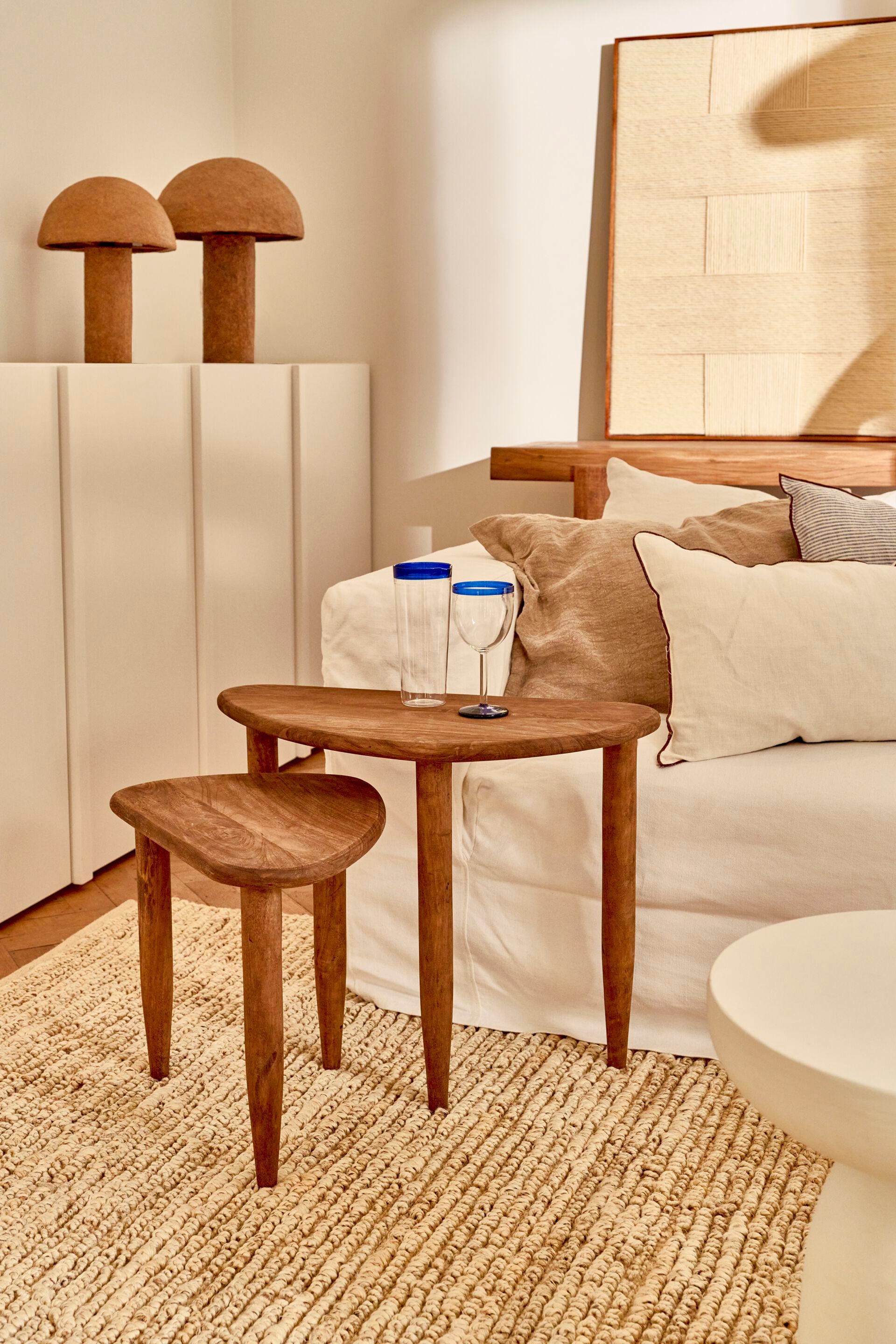 Низкий журнальный столик из манго POMAX PACO ARCH-00056796 - Вид №1