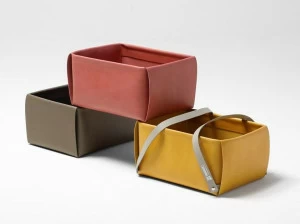 ManifestoDesign Контейнер / сумка из кожи