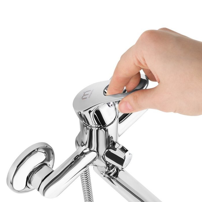 NEVSBLCM10 Milardo Neva Смеситель для ванны с длинным изливом Neva Россия  - Вид №1