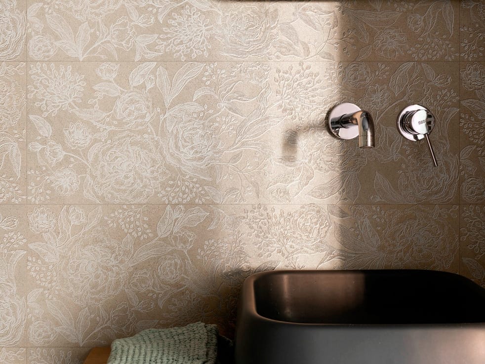 Белое керамическое покрытие для интерьера с эффектом камня MARAZZI Naturalia ARCH-00143082