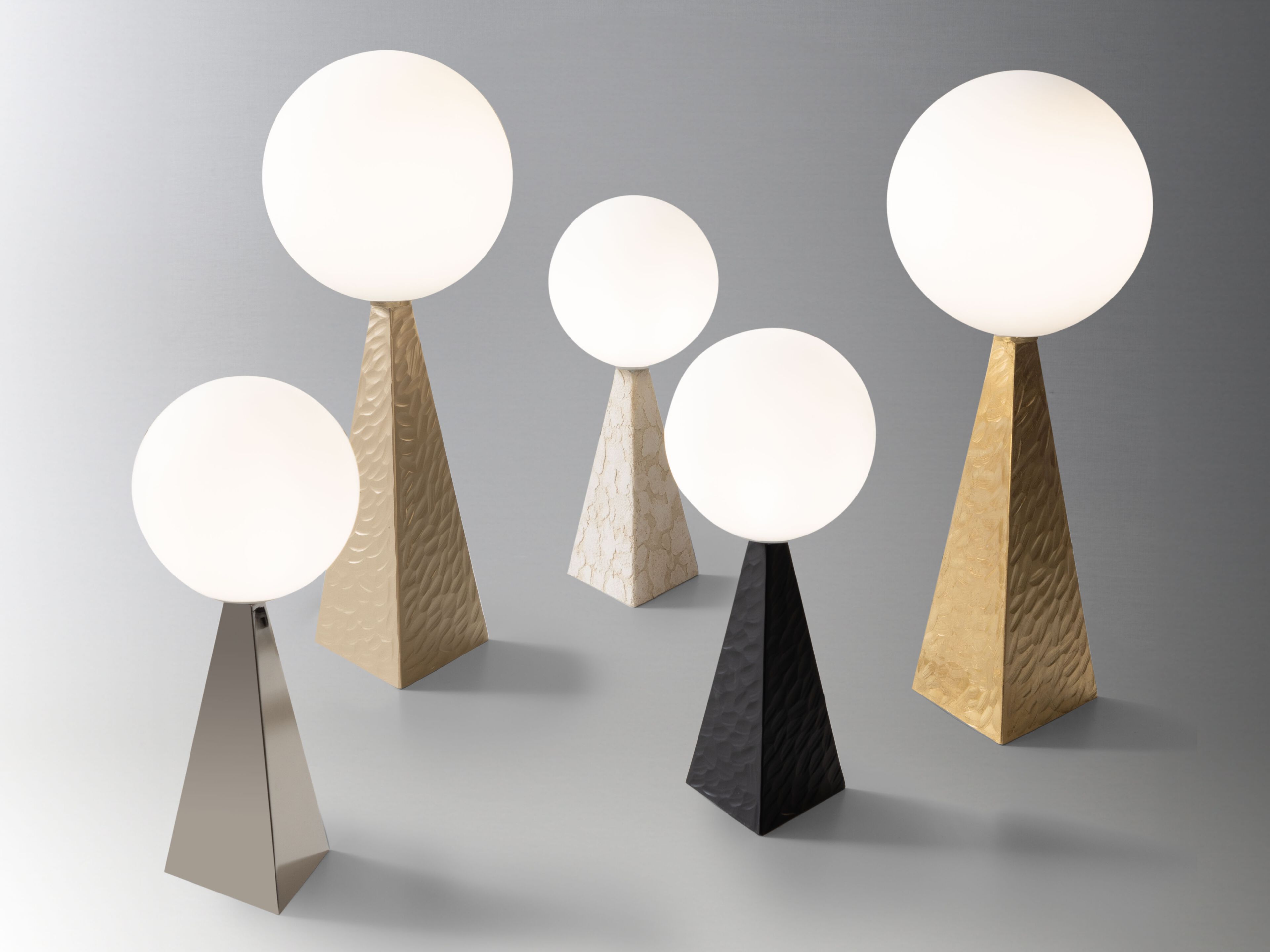 Светодиодная настольная лампа из металла и стекла STILLUX GLO 21676 / 21677 / 21678 / 21680 ARCH-00031180