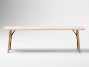 Деревянная скамья