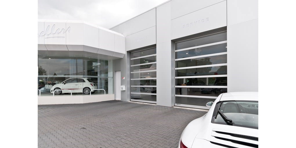 Застекленные промышленные секционные ворота ASSA ABLOY Entrance Systems ARCH-00064309 - Вид №2