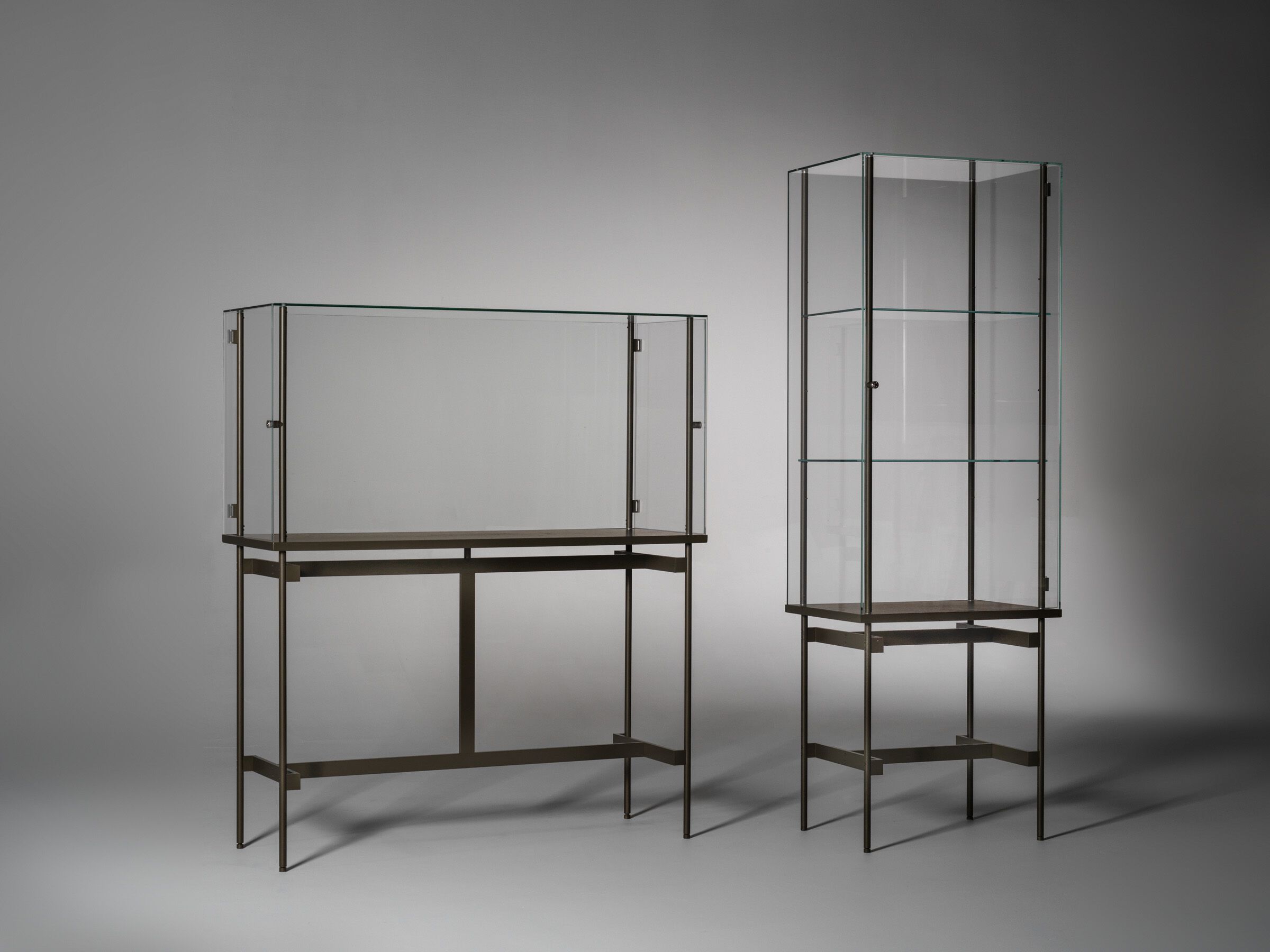 Витрина из стали и стекла Alinea Design Objects Визуальная ARCH-00037506