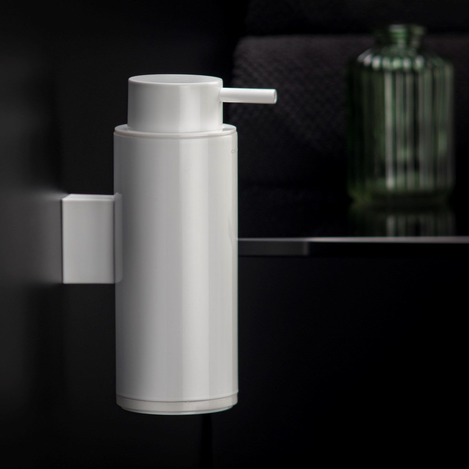 Настенный дозатор мыла из нержавеющей стали Cosmic Black &amp ARCH-00077487 - Вид №4