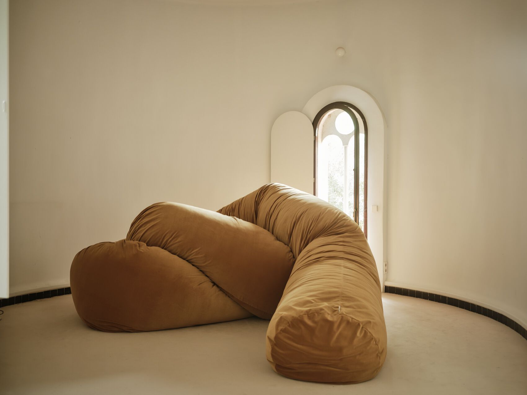 Трансформируемый диван из полиэфирного волокна BD Barcelona SAUSAGE ARCH-00022982 - Вид №8