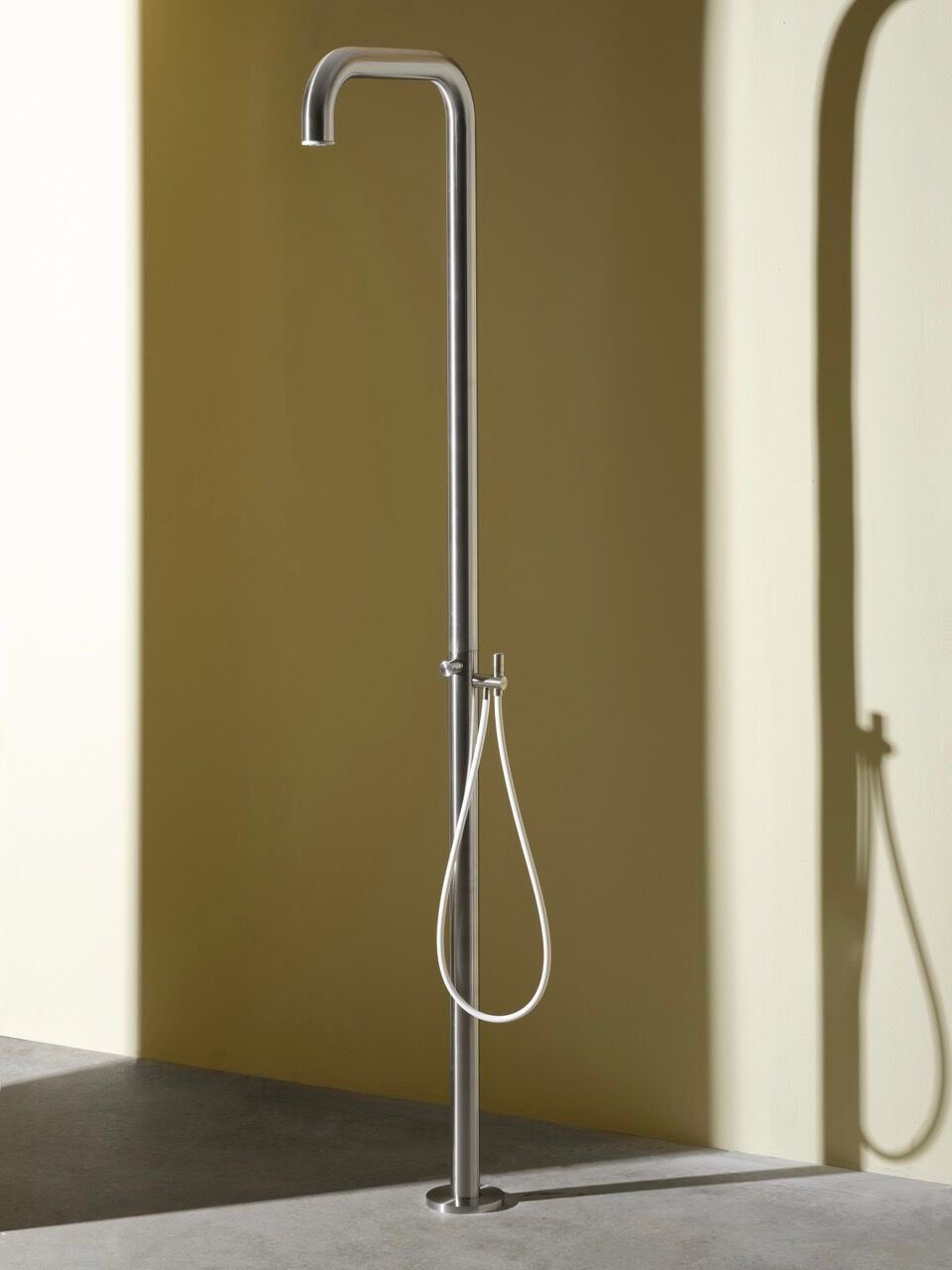 Напольная душевая колонна из нержавеющей стали с душем и ручным душем BEAMTECH ENTRY CLNT560 ARCH-00113863 - Вид №1