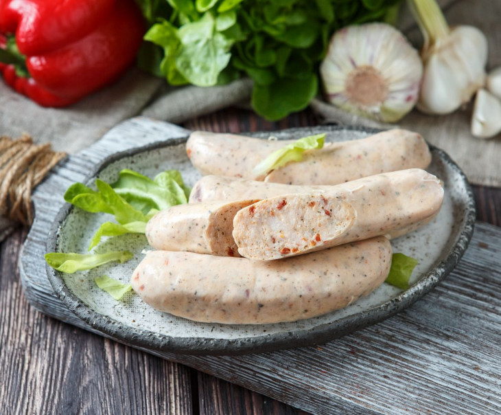 4727 Колбаски для жарки "Братвурст" с вялеными томатами Вкусляндия  - Вид №1