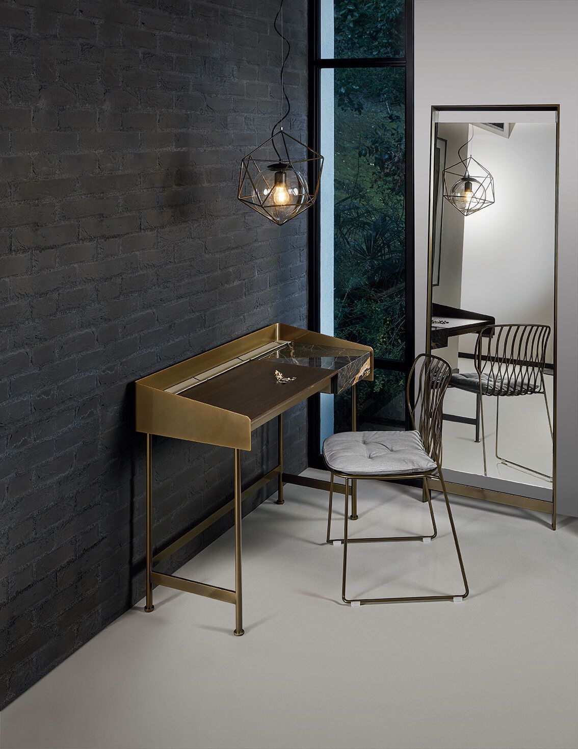 Напольное зеркало со стальной рамой Bontempi Casa KING ARCH-00071371