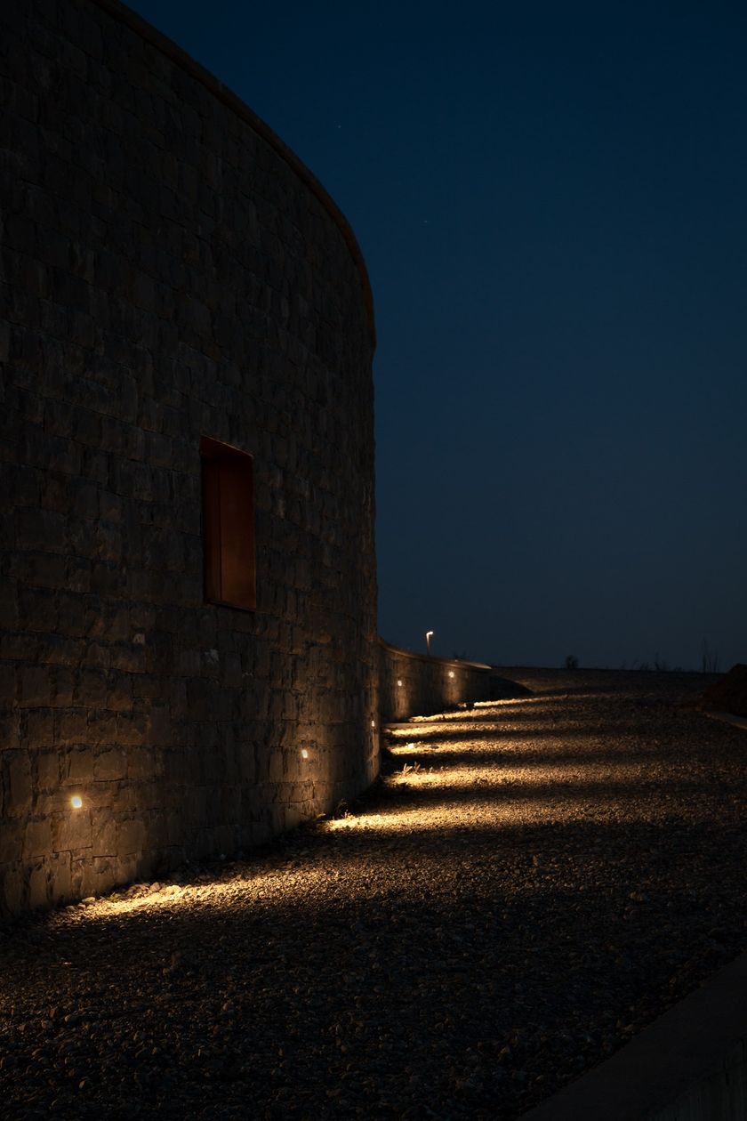 Алюминиевый светодиодный маркер Linea Light Group LINEA LIGHT GROUP - QUARA ARCH-00001418