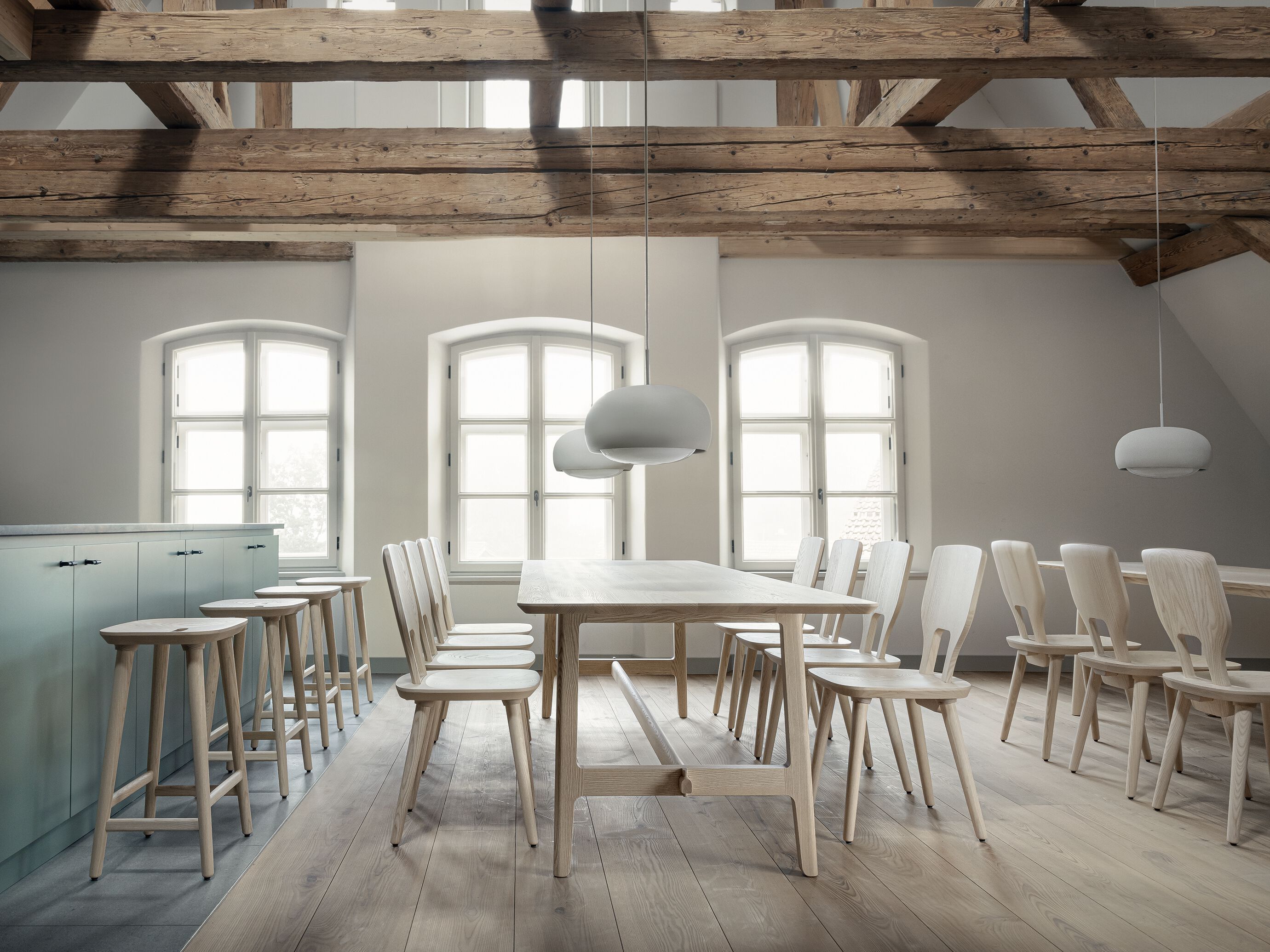 Прямоугольный обеденный стол из массива дерева ZEITRAUM VNA ARCH-00035414 - Вид №4