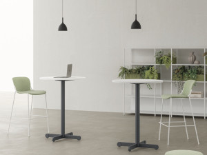 Высокий круглый журнальный столик