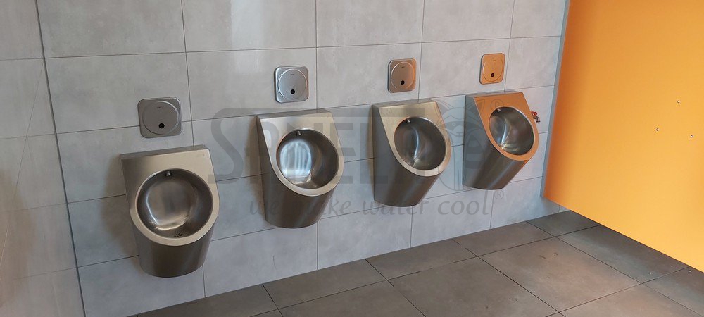 42023 Инфракрасное устройство смыва для писсуара, с монтажной коробкой и встроенным источником питания, 230 В/ 50 Гц SANELA  - Вид №1