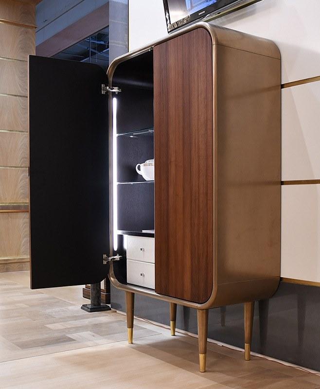 Arnaboldi Interiors Буфет из орехового дерева с распашными дверцами sun-id-1487636 - Вид №2