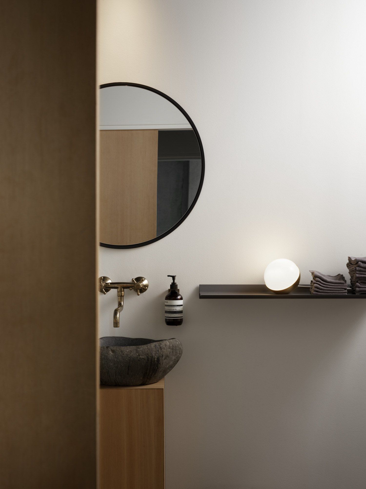 Металлическая светодиодная настольная лампа Louis Poulsen VL Studio ARCH-00072937 - Вид №21