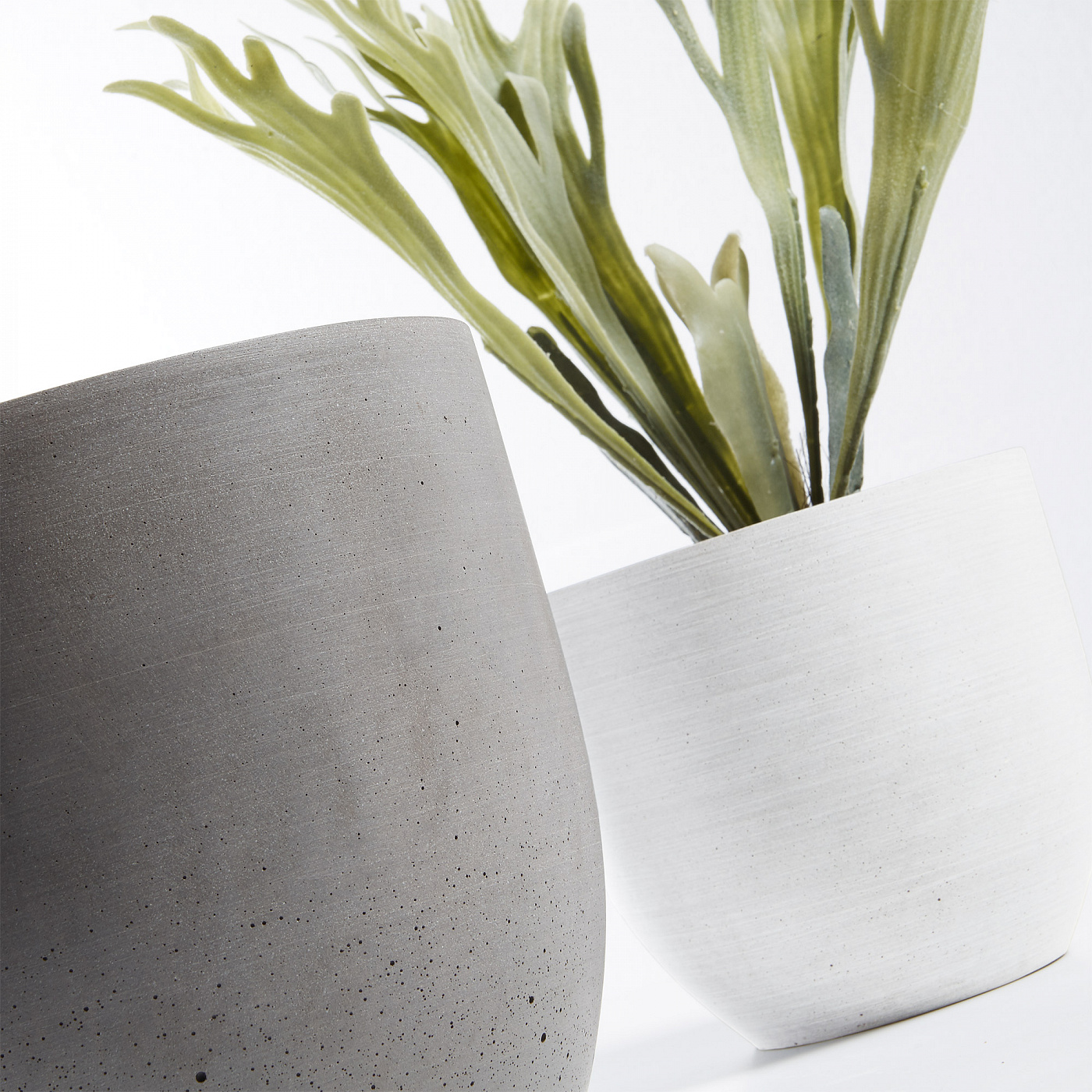 047494 Набор из 2 кашпо Lowy серый, белый La Forma Lula  - Вид №1