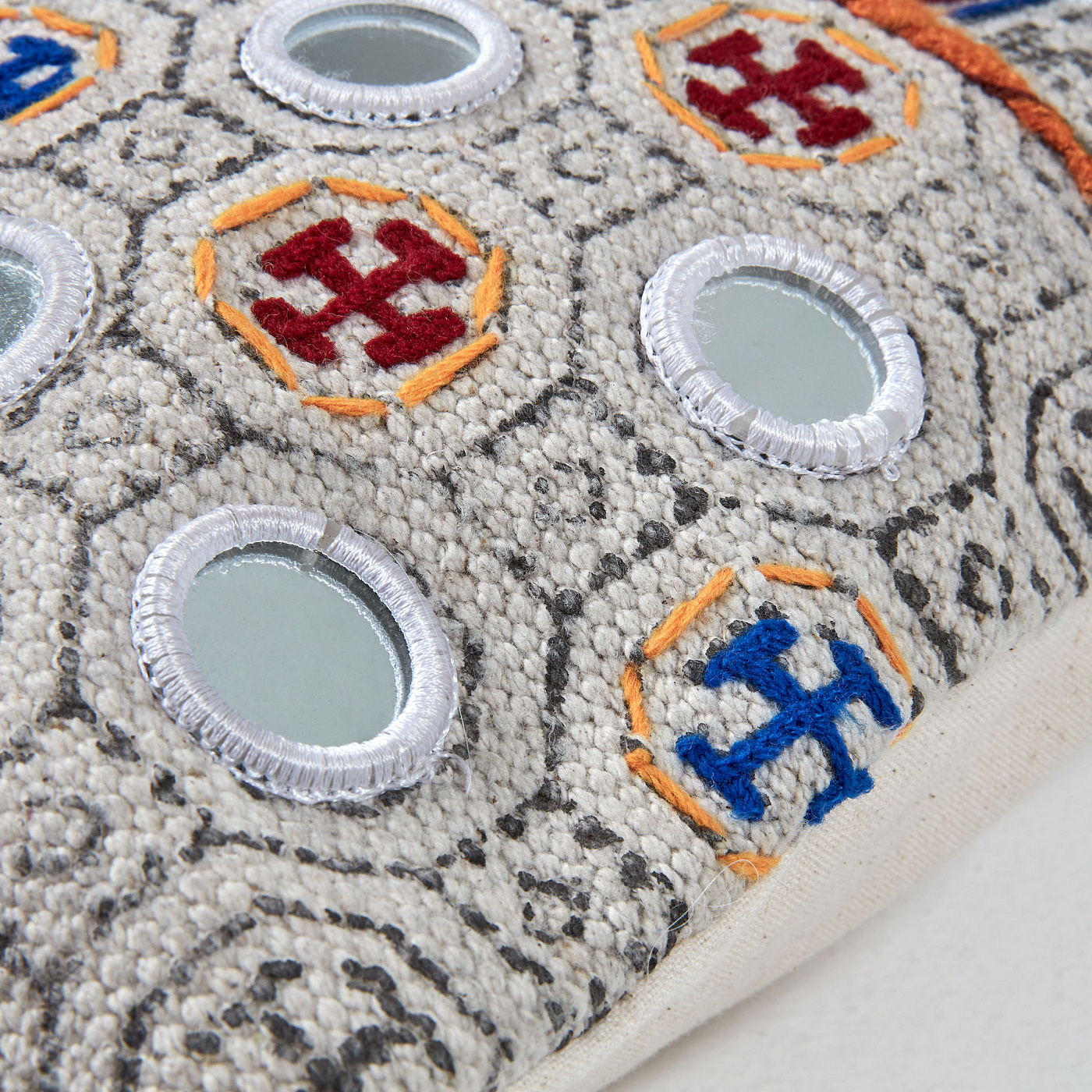 068151 Чехол на подушку Bent La Forma Tilt - Вид №1