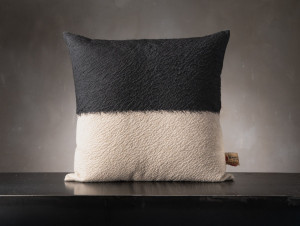 Квадратная подушка