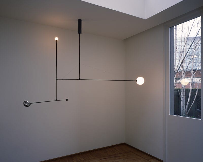 Латунный светодиодный подвесной светильник ручной работы Michael Anastassiades Mobile Chandeliers ARCH-00024555 - Вид №2