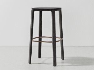 Высокий стул из ясеня с подставкой для ног