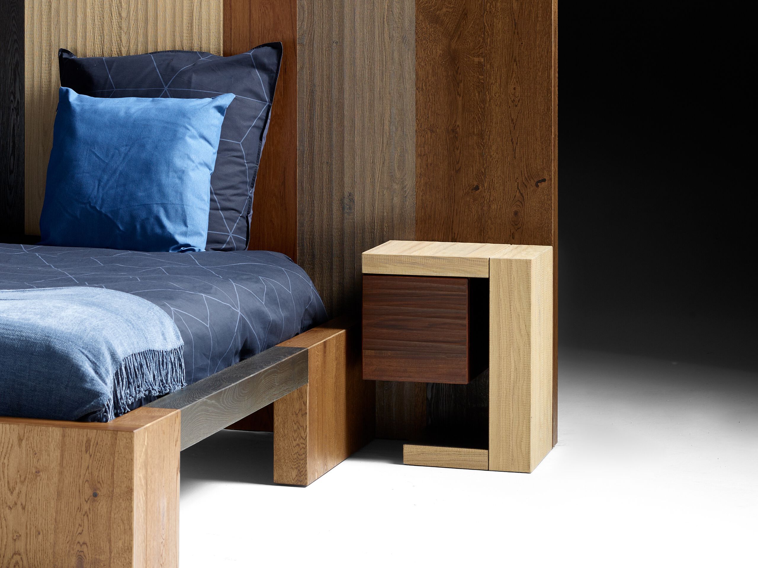 Деревянная двуспальная кровать с высоким изголовьем Disegno di Legno только ARCH-00130505 - Вид №3