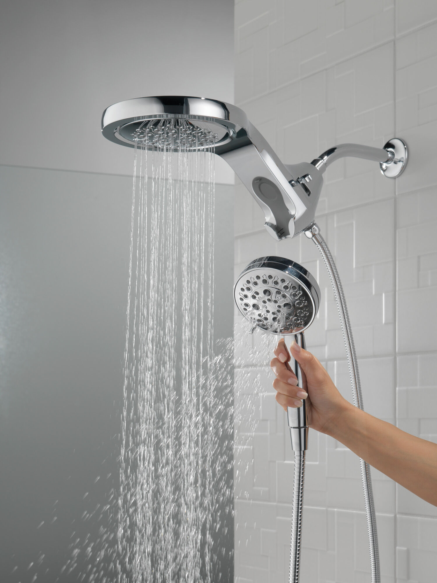 58680-RB25 HydroRain® H2Okinetic® 5-регулировочная душевая лейка два в одном Delta Faucet Universal Showering Венецианская бронза  - Вид №7