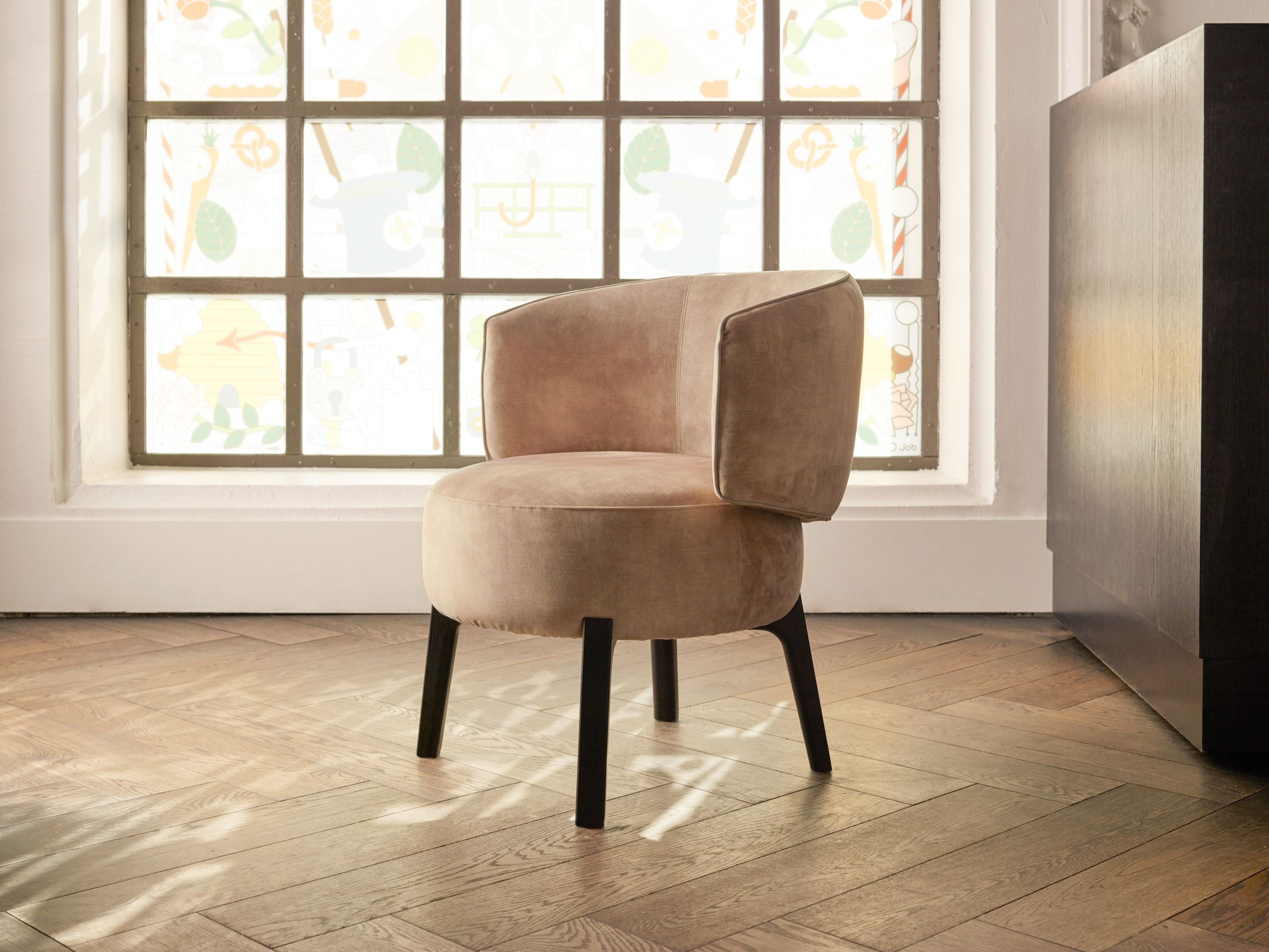 Бархатное кресло с подлокотниками Piet Boon Джейн ARCH-00144497 - Вид №1