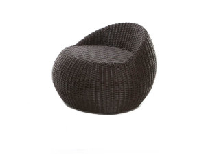 Садовое кресло из смолы