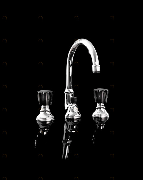 DDMRBL301A Кран для раковины Black Morris на 3 отверстия Devon&Devon 