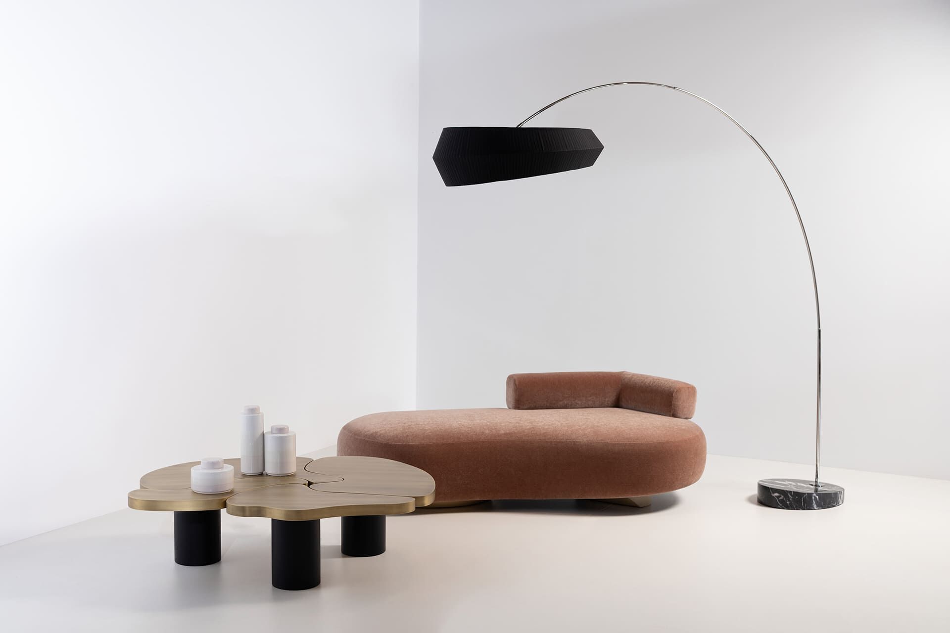 Светодиодная дуговая лампа из нержавеющей стали с шелковым абажуром Greenapple SUBLIME ARCH-00073683 - Вид №1