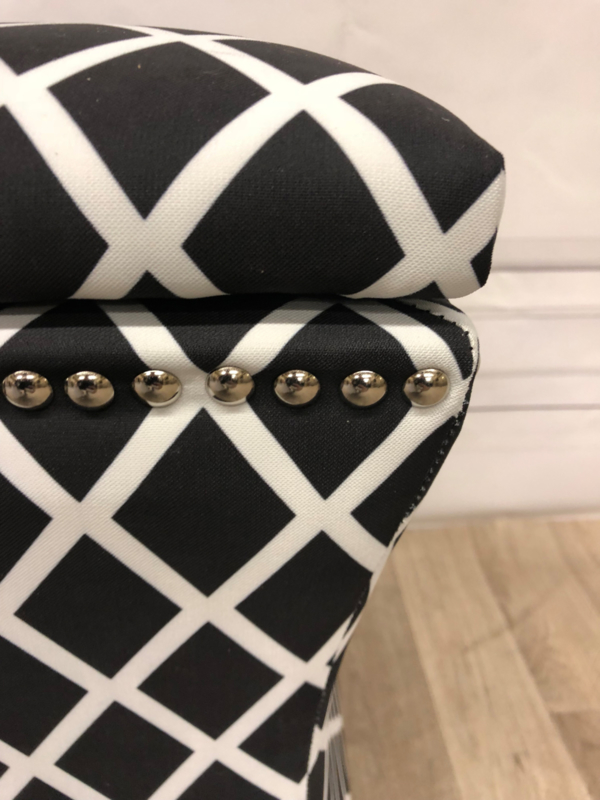 Пуфик с ящиком квадратный черно-белый 47 см Austin от Eichholtz EICHHOLTZ ДИЗАЙНЕРСКИЕ, EICHHOLTZ 061305 Черный;белый  - Вид №3