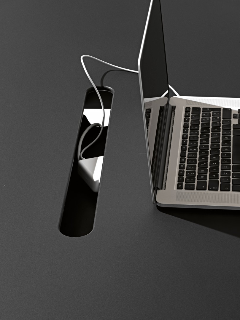 Salinero 1004 Стол с 4 стальными ножками и столешницей из сплошного ламината HPL 260x100. Утопленные ножки. Et al. Salinero - Вид №5