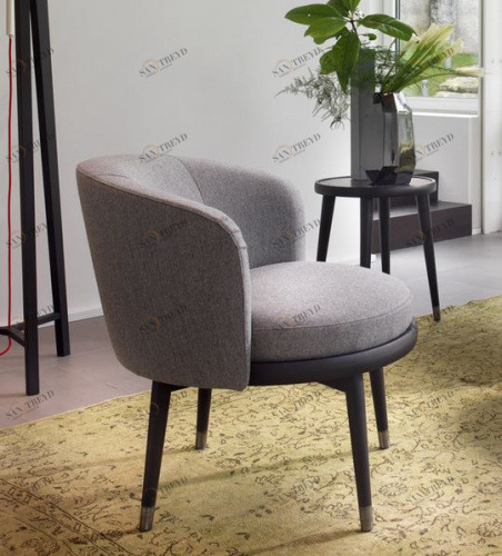 Стул / Daphne Porada sun-id-378862