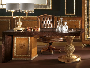 Прямоугольный стол с ящиками