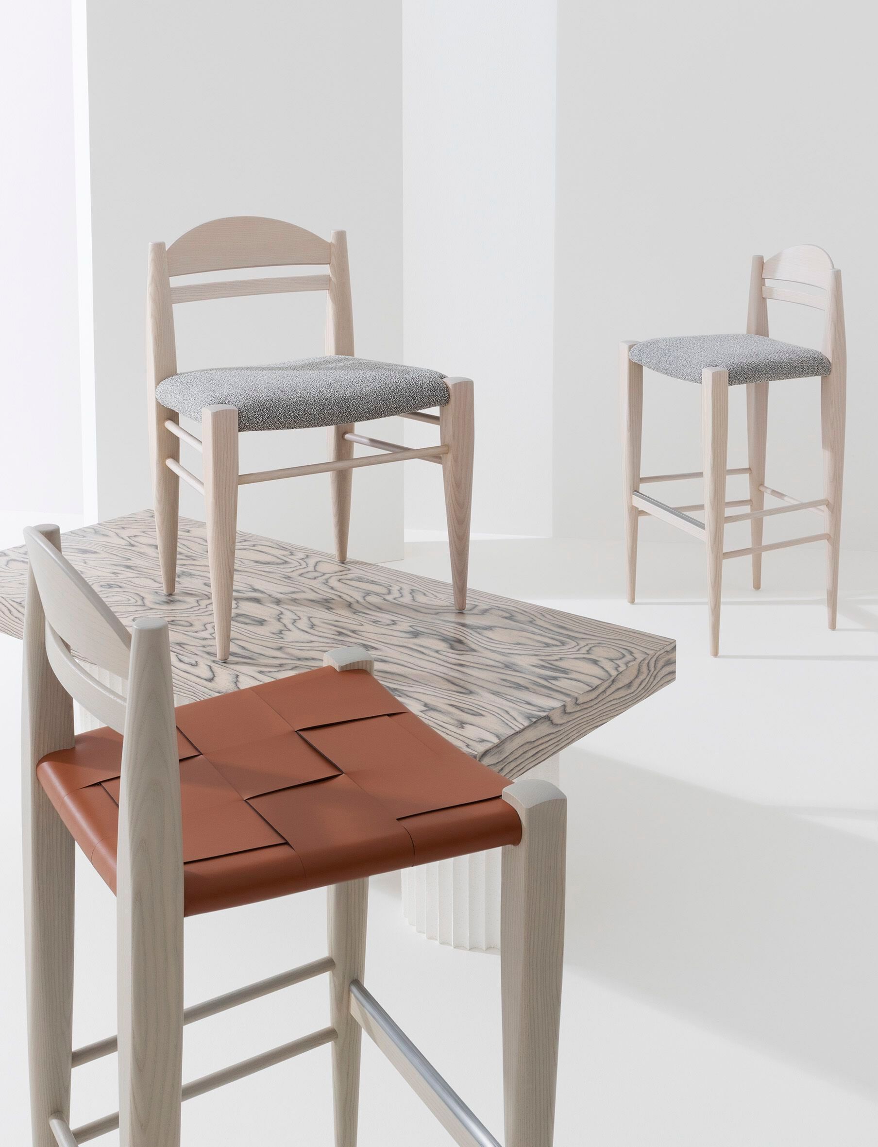 Высокий стул из ясеня с мягким сиденьем Billiani Vincent V. G ARCH-00046312 - Вид №1