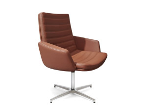 4-спицевое кожаное офисное кресло