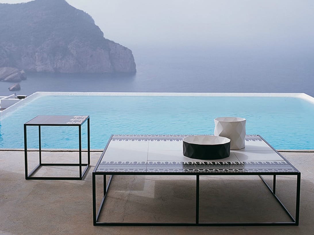 Квадратный садовый стол из керамогранита B&B Italia Outdoor Canasta ARCH-00085770 - Вид №1