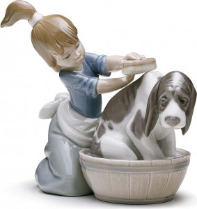 10668967 LLADRO Фигурка Lladro "Купание" 14x12см Фарфор