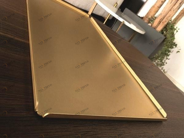 Former In Italia Прямоугольный поднос из окрашенного металла sun-id-1346368