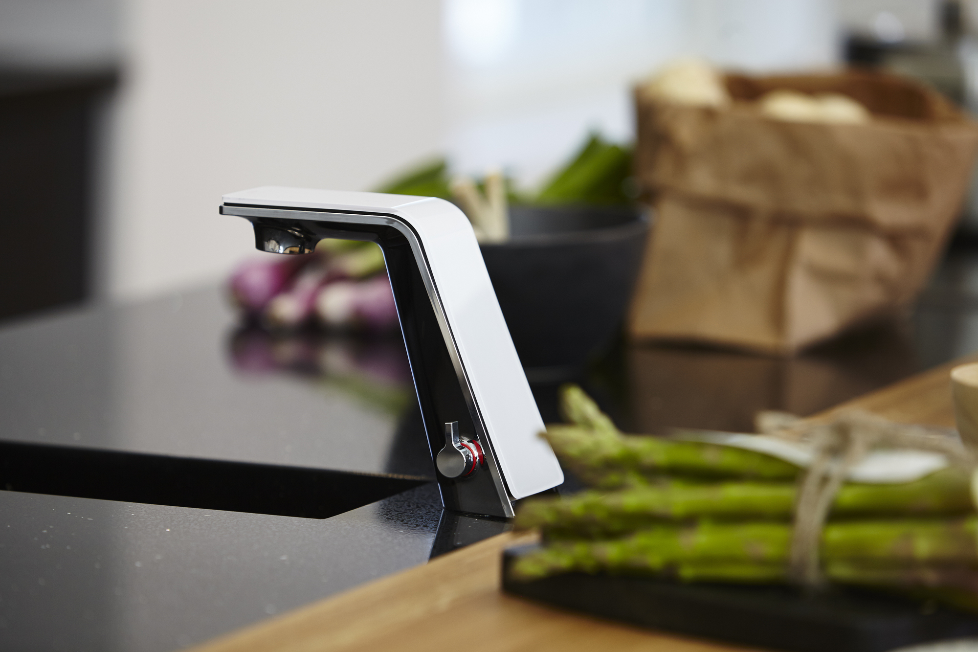 Oras 8710F Смеситель для умывальника, 6 V 8710F ALESSI Sense Хром/Белый  - Вид №2