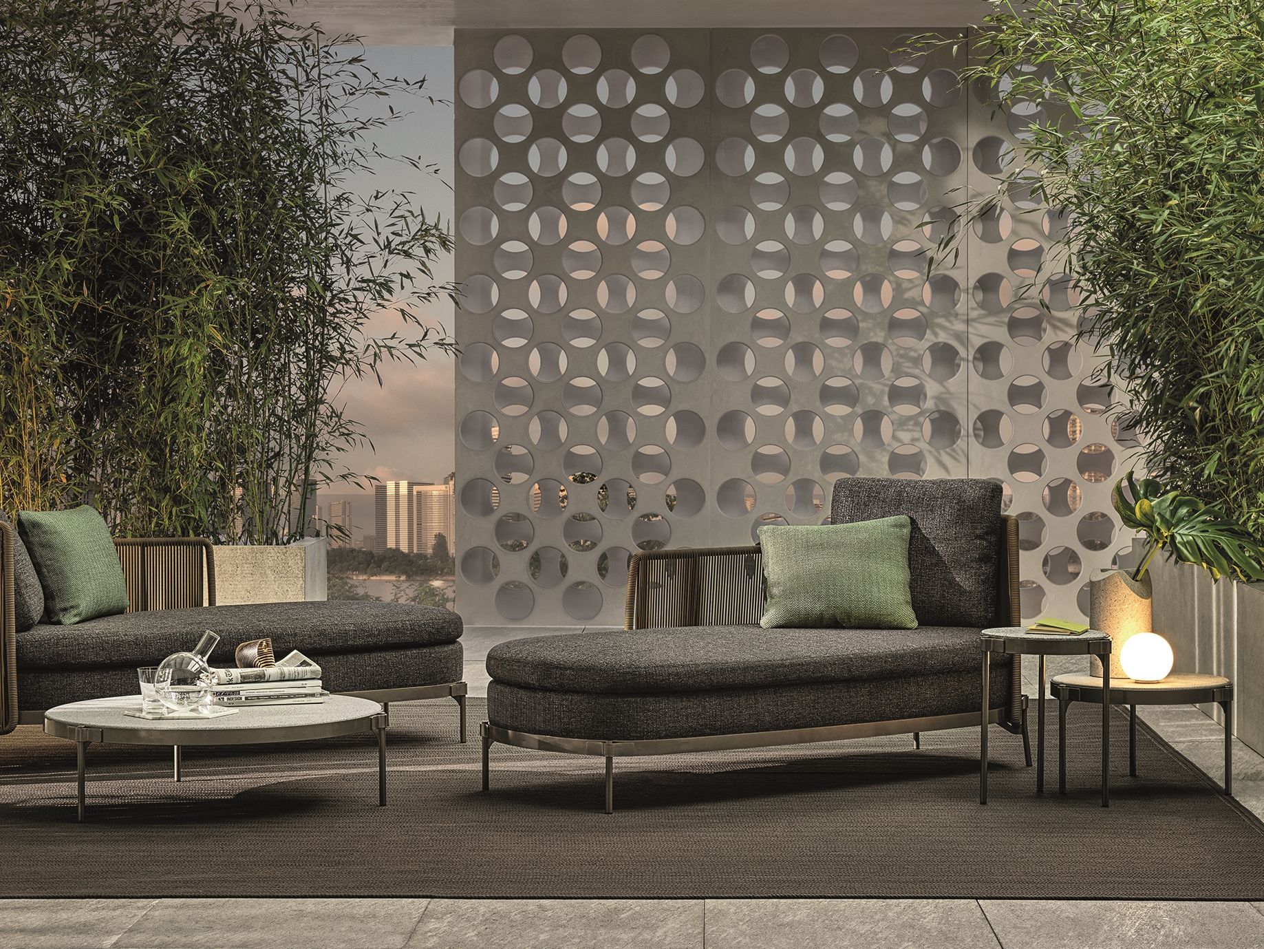 Круглый каменный открытый журнальный столик Minotti Tape Cord Outdoor ARCH-00120203 - Вид №5